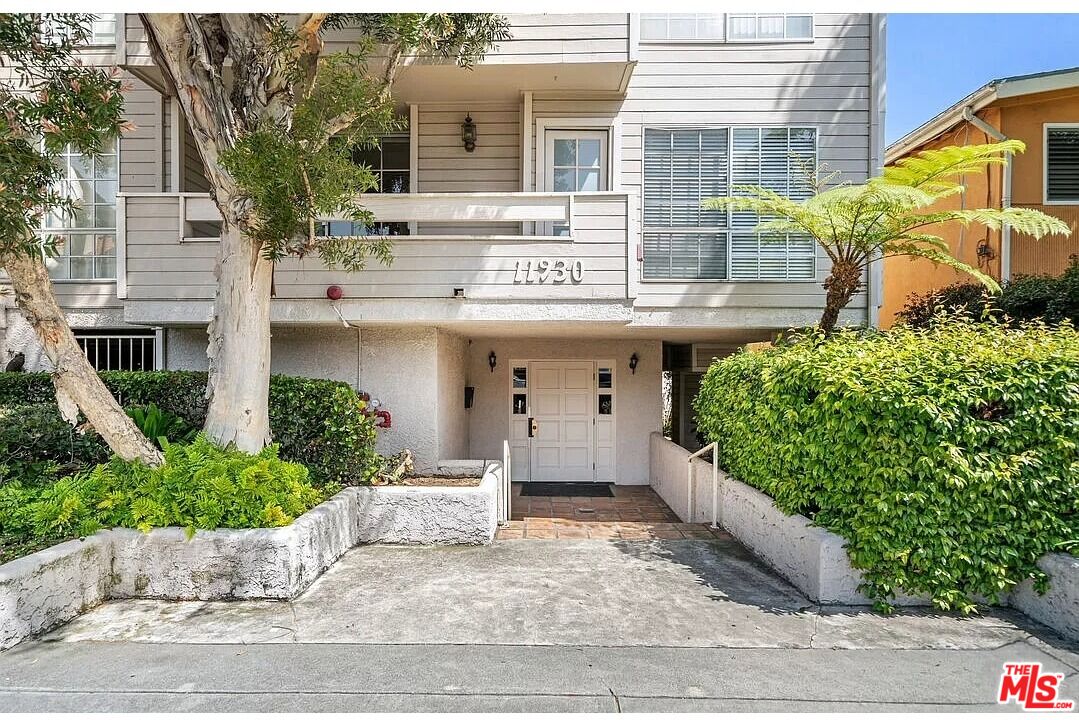 Property photo for 11930 Avon Way, #207, Los Angeles, CA