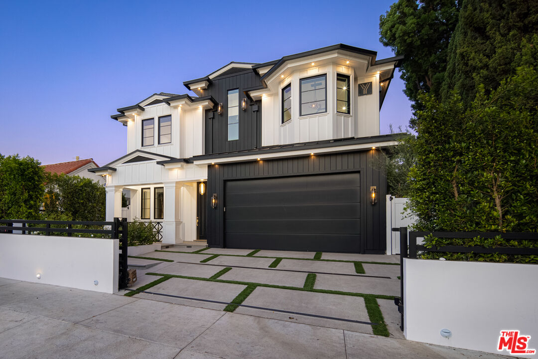 Property photo for 806 N Gardner St, Los Angeles, CA