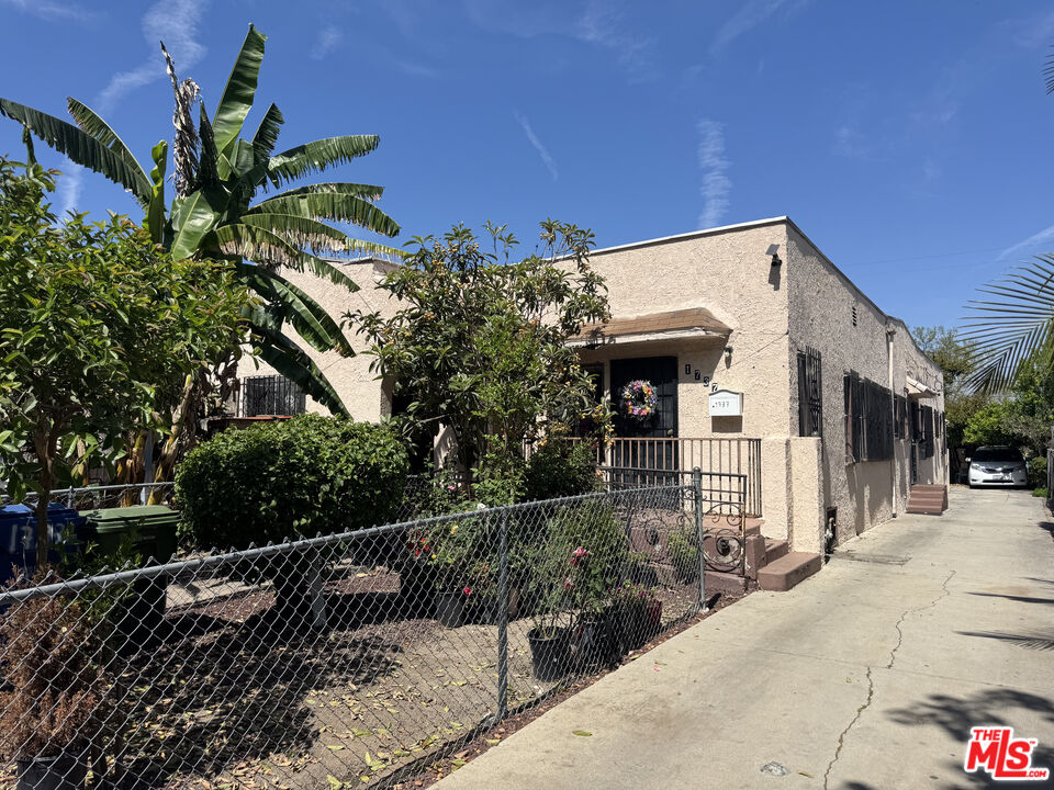 Property photo for 1737 W 37th Dr, Los Angeles, CA