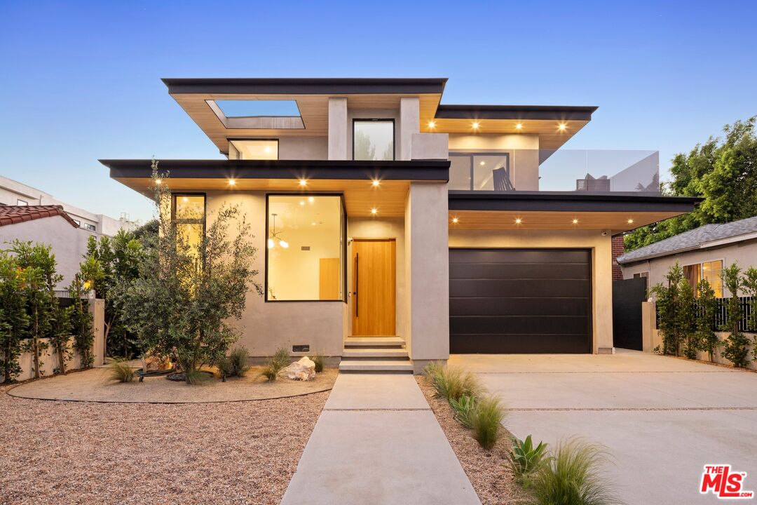 Property photo for 1611 S Bedford St, Los Angeles, CA
