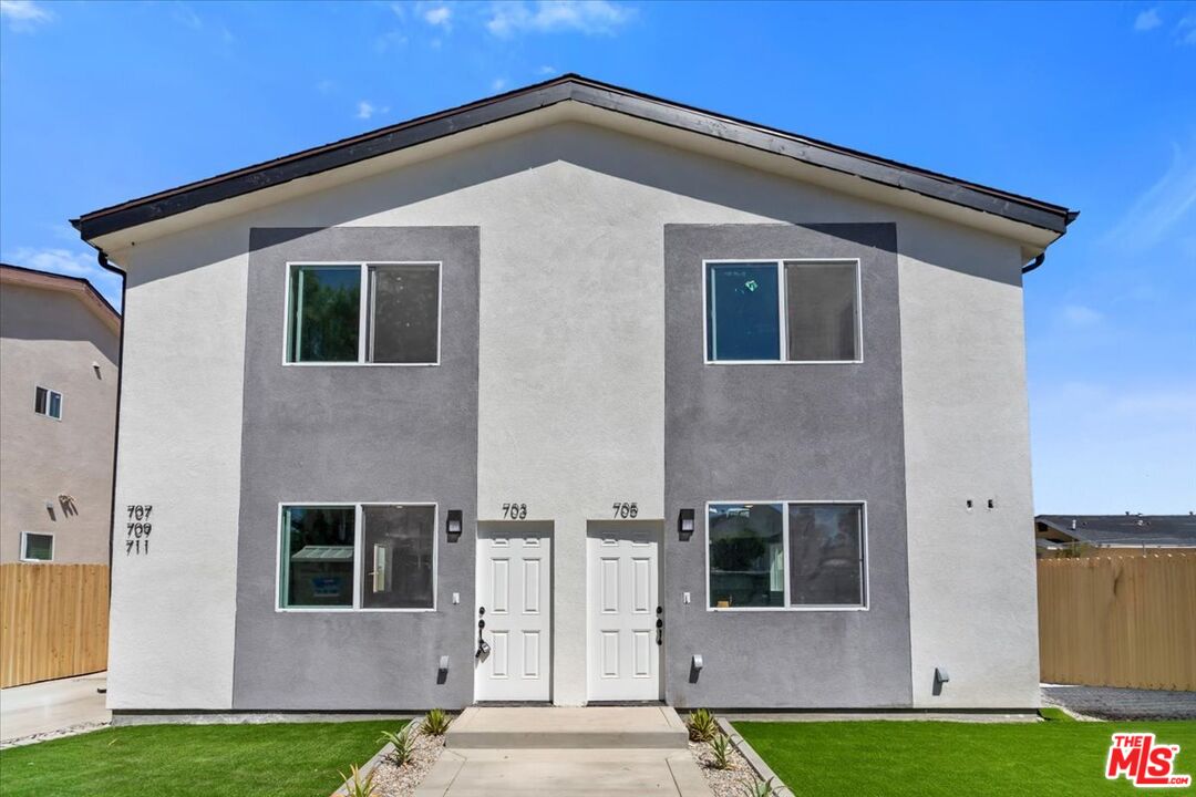 Property photo for 707 W 80th St, Los Angeles, CA