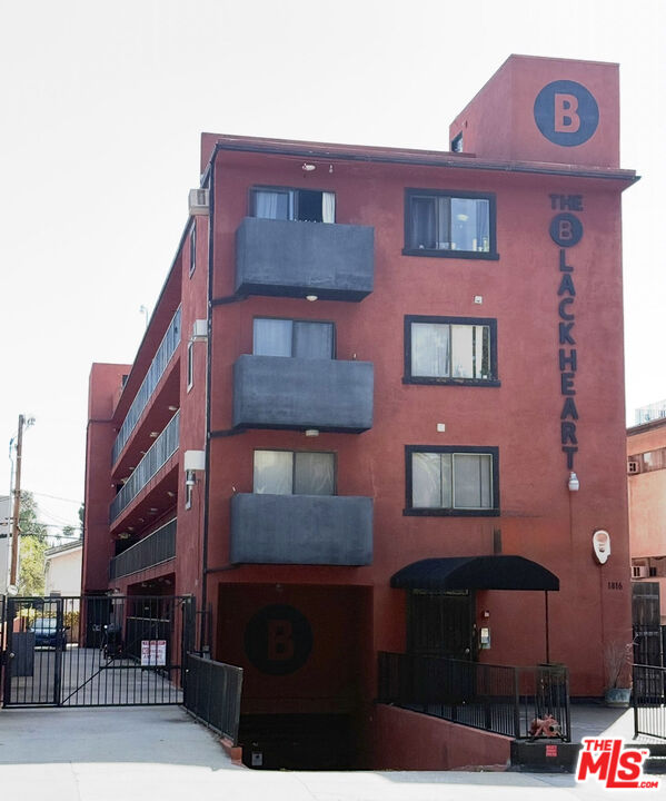Property photo for 1816 N Gramercy Pl, #405, Los Angeles, CA