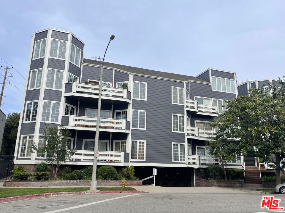 Property photo for 1840 Veteran Ave, #106, Los Angeles, CA