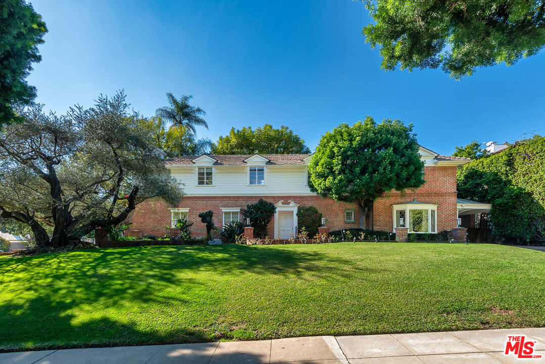 Property photo for 701 N Arden Dr, Beverly Hills, CA