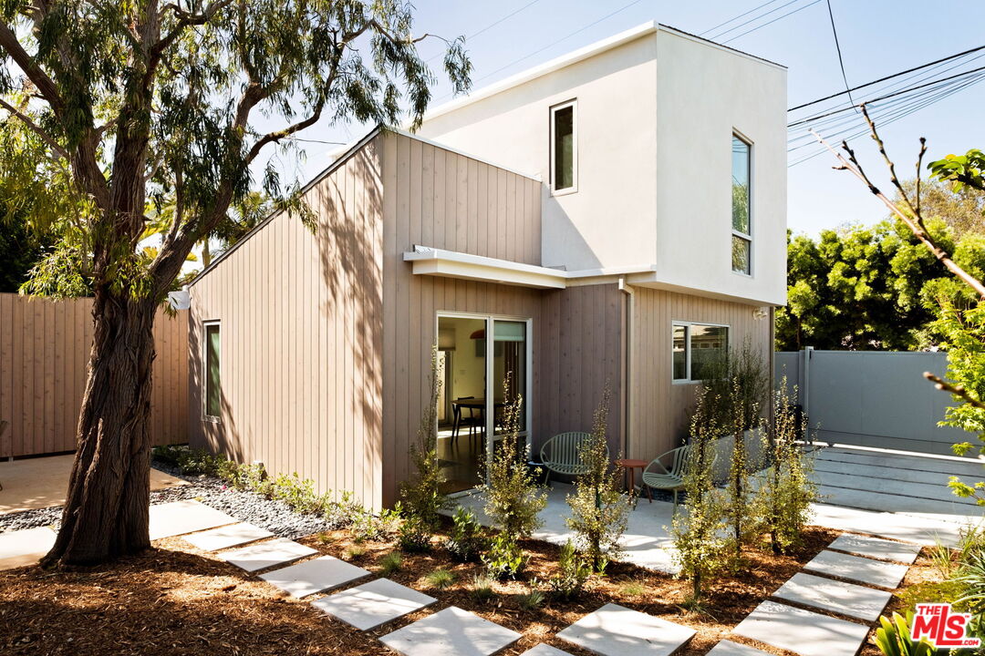 Property photo for 2209 Louella Ave, Venice, CA