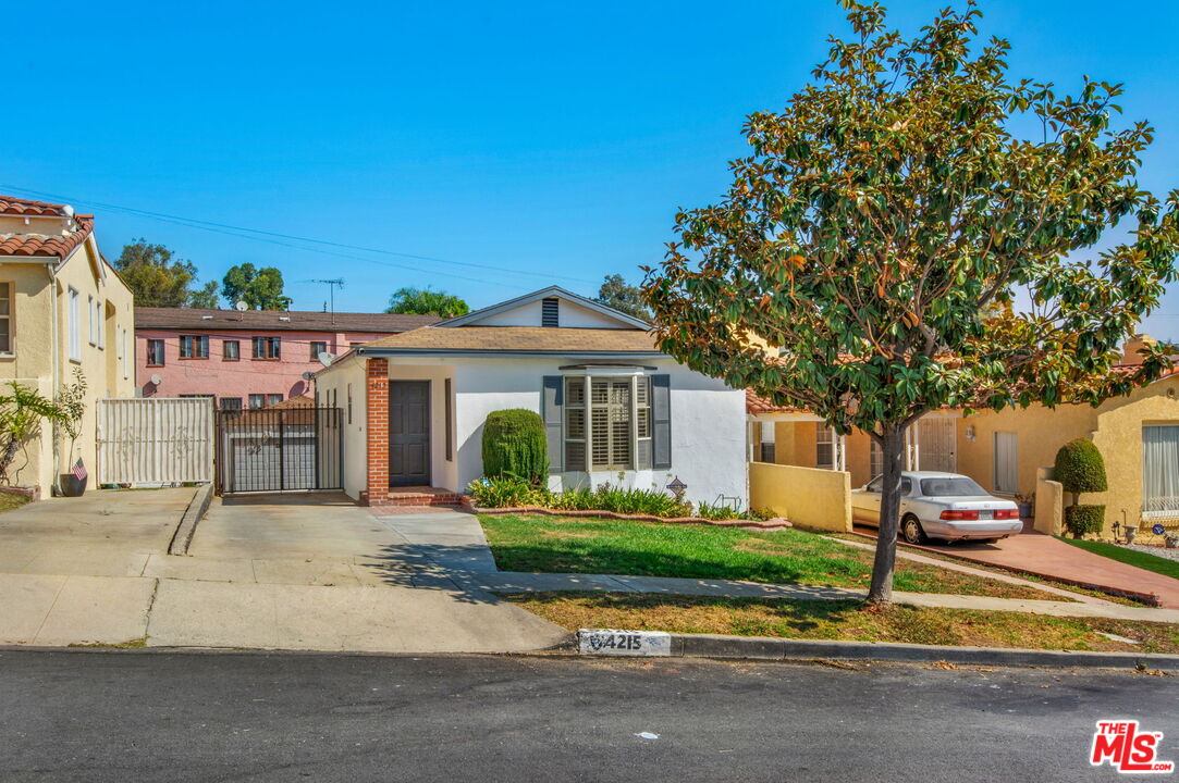 Property photo for 4215 W 58th Pl, Los Angeles, CA