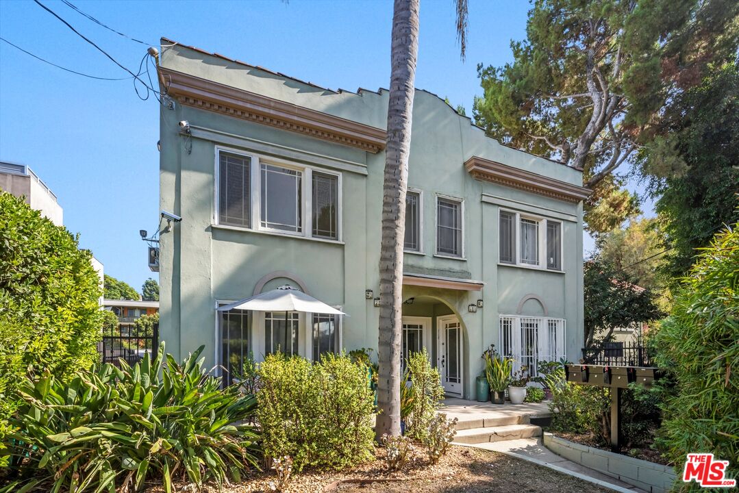 Property photo for 718 N Hoover St, Los Angeles, CA