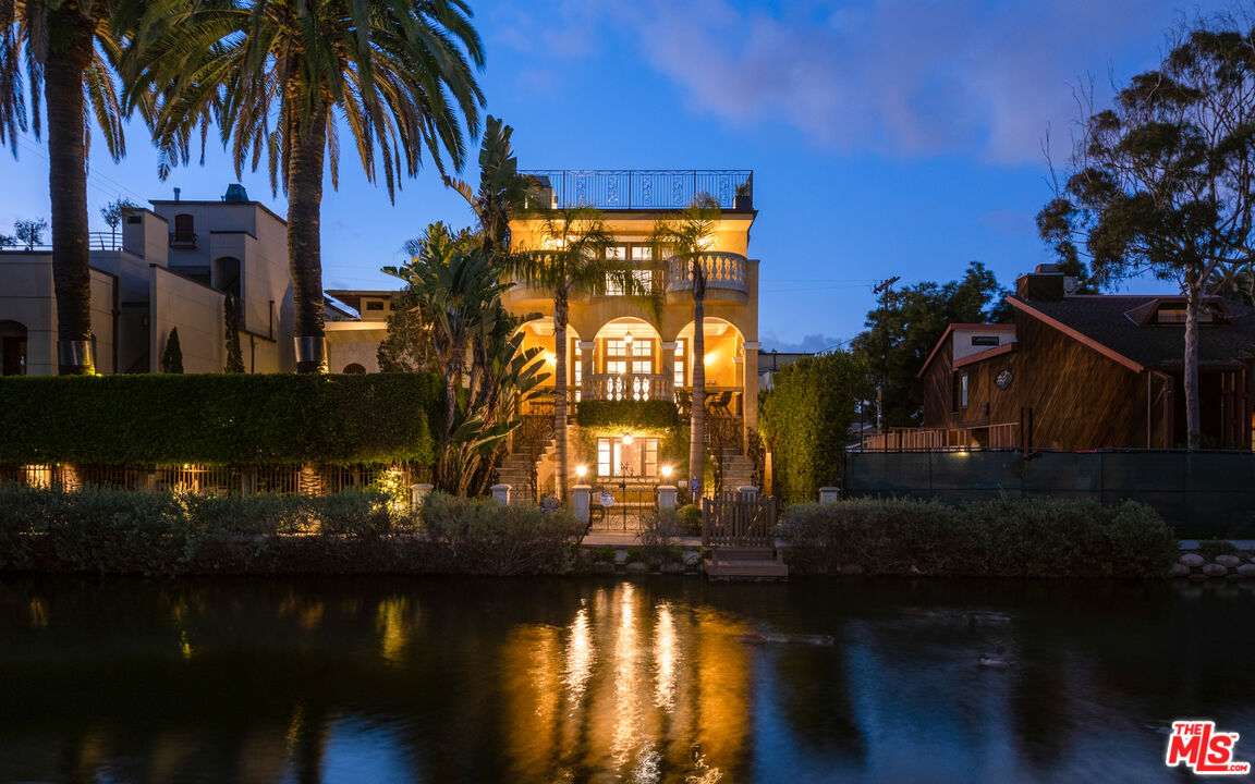 Property photo for 405 Sherman Canal, Venice, CA