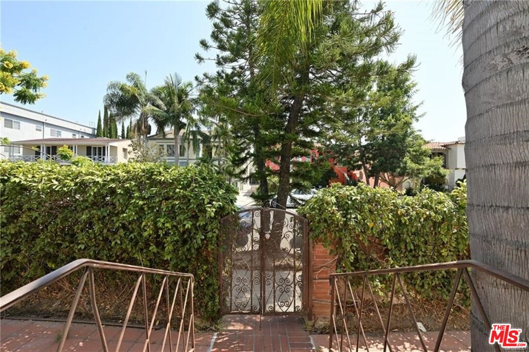 Property photo for 7929 Blackburn Ave, #5, Los Angeles, CA