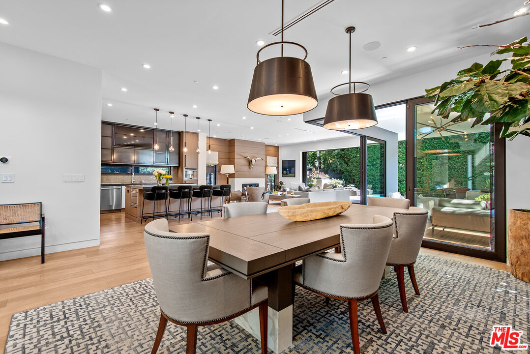 Property photo for 346 N Laurel Ave, Los Angeles, CA