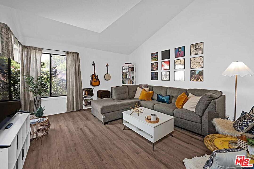 Property photo for 620 W Hyde Park Blvd, #117, Inglewood, CA
