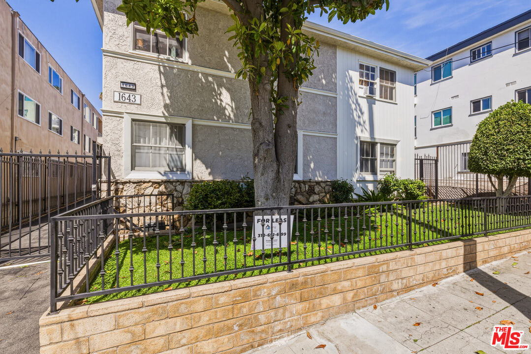 Property photo for 1643 N Formosa Ave, #5, Los Angeles, CA