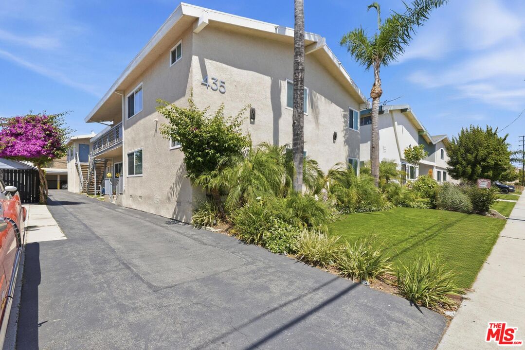 Property photo for 435 W Regent St, Inglewood, CA