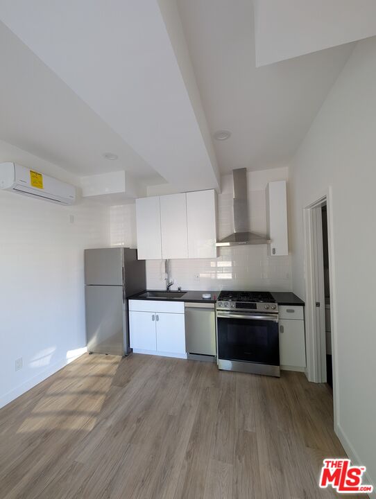 Property photo for 2626 Cloverfield Blvd, #12, Santa Monica, CA