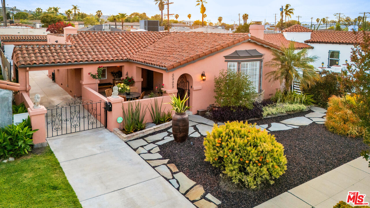 Property photo for 3925 S Norton Ave, Los Angeles, CA