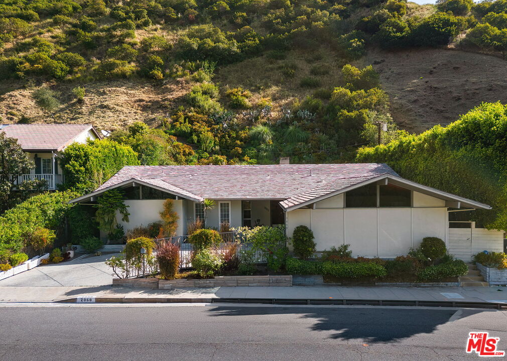 Property photo for 2068 N Beverly Dr, Beverly Hills, CA