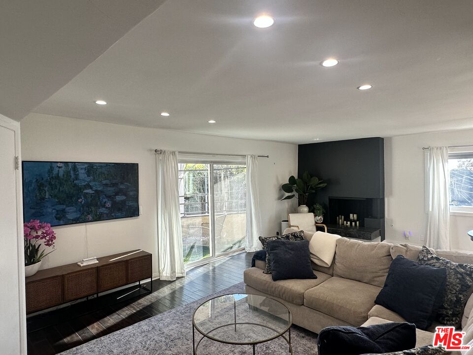 Property photo for 451 S Barrington Ave, #202, Los Angeles, CA