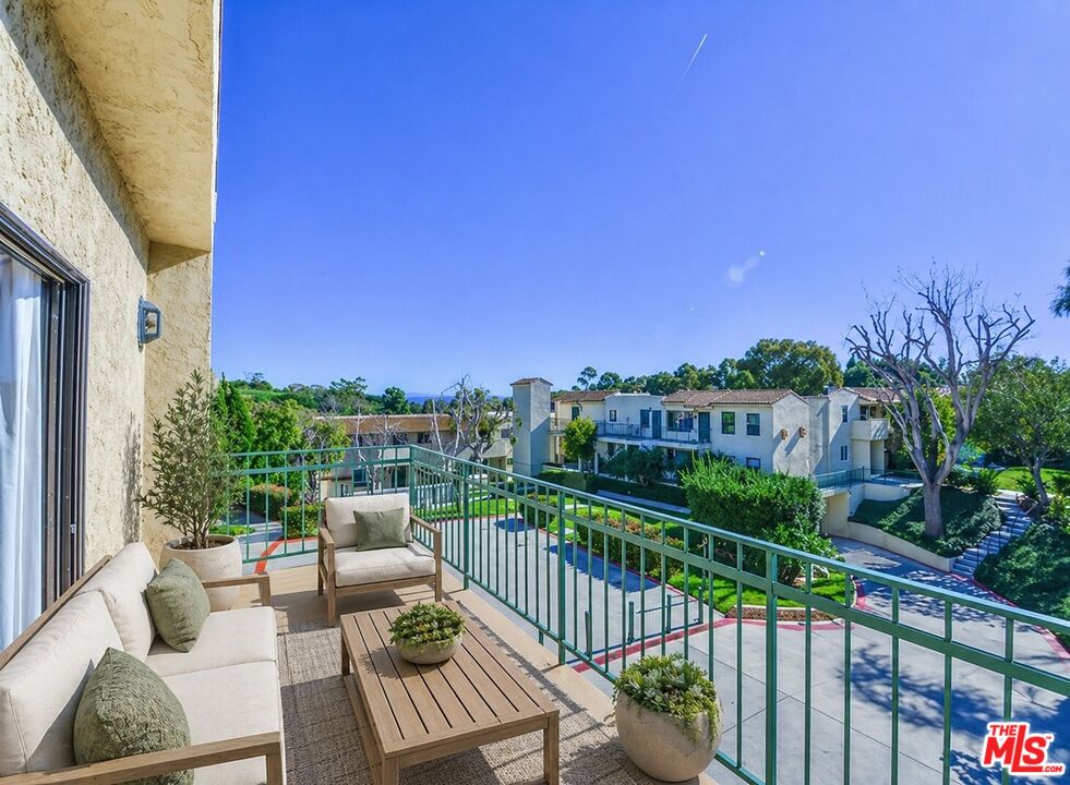 Property photo for 6456 Cavalleri Rd, Malibu, CA