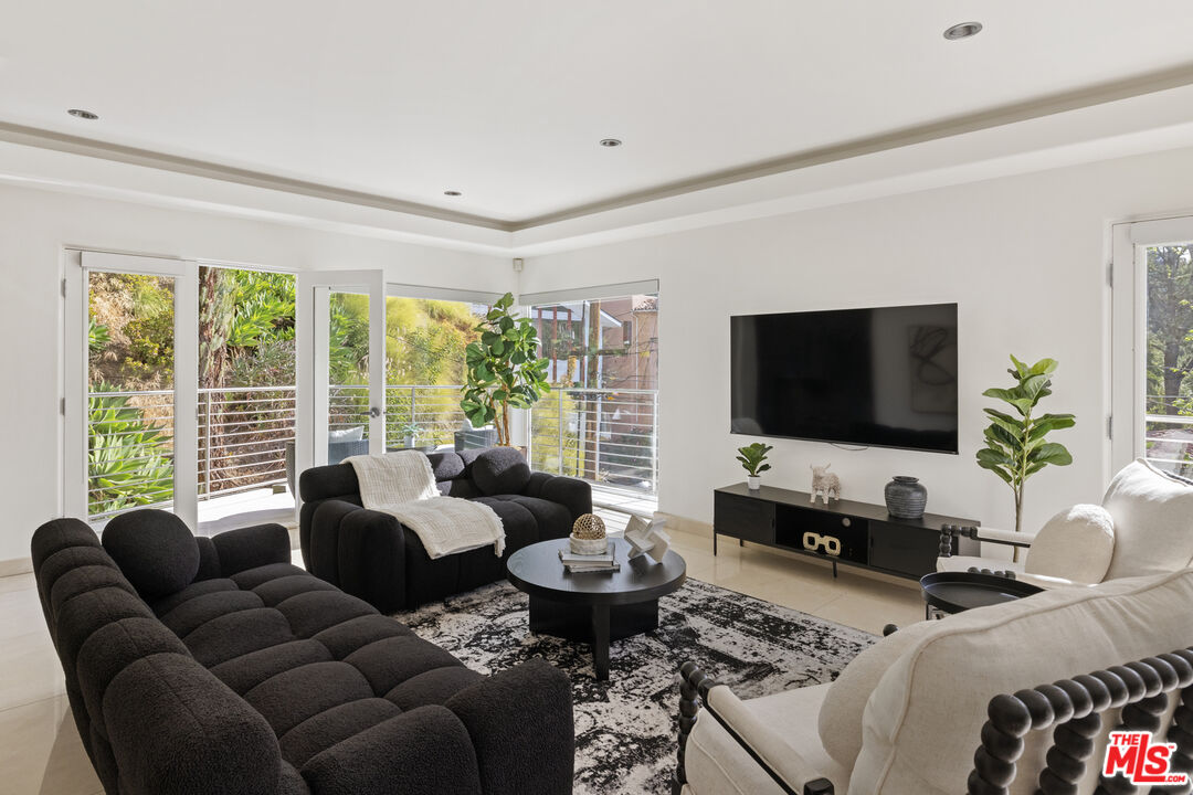 Property photo for 3111 Belden Dr, Los Angeles, CA