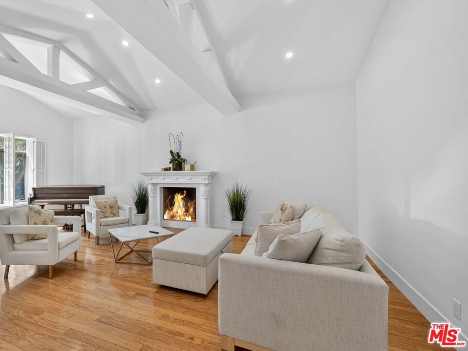 Property photo for 352 S Wetherly Dr, Beverly Hills, CA