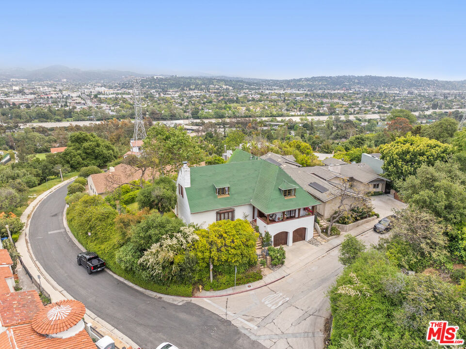 Property photo for 3806 Carnavon Way, Los Angeles, CA