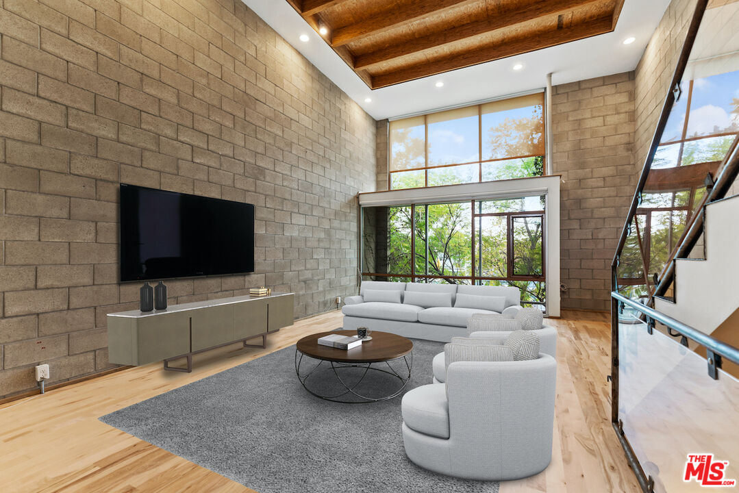 Property photo for 6615 Melrose AVE, #3, Los Angeles, CA