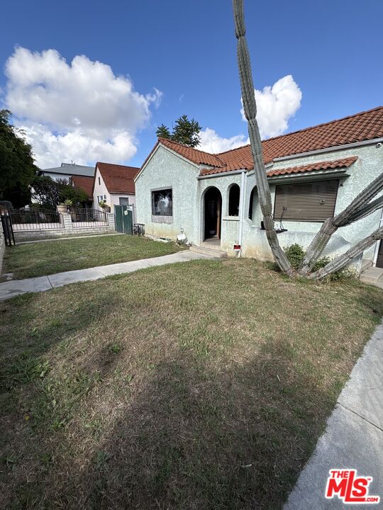 Property photo for 1340 S Mansfield Ave, Los Angeles, CA