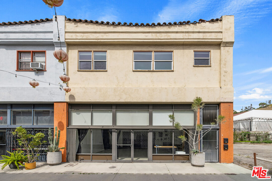 Property photo for 977 Chung King Rd, Los Angeles, CA
