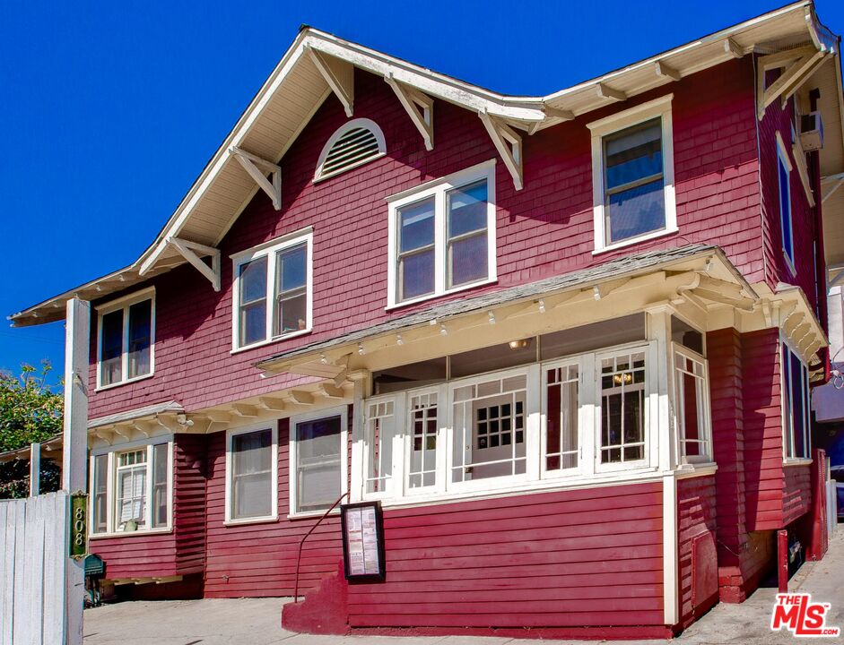 Property photo for 105 Park Pl, Venice, CA