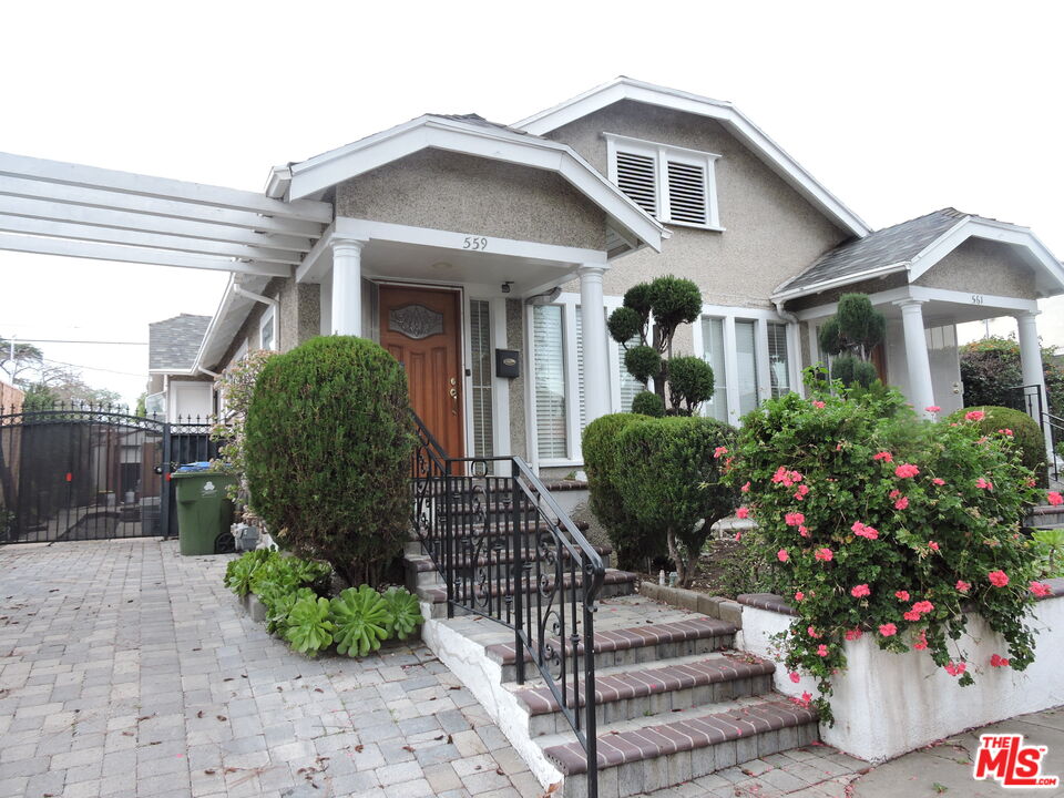 Property photo for 559 N Windsor Blvd, Los Angeles, CA