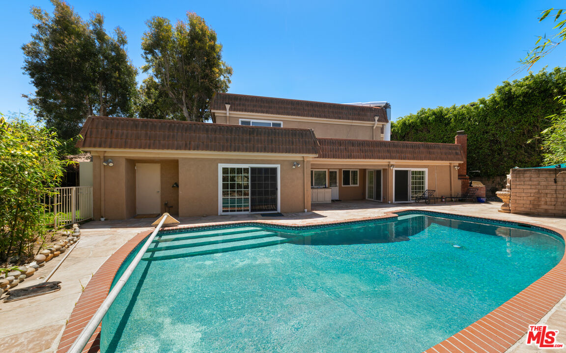 Property photo for 3102 Granville Ave, Los Angeles, CA
