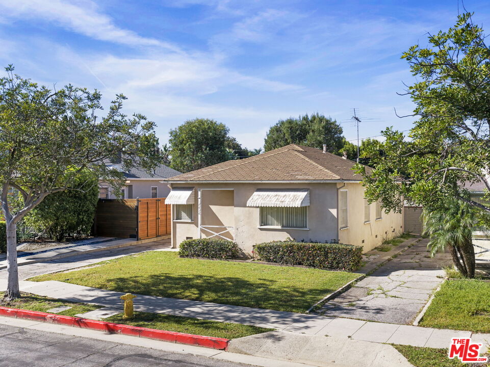 Property photo for 2636 33rd St, Santa Monica, CA