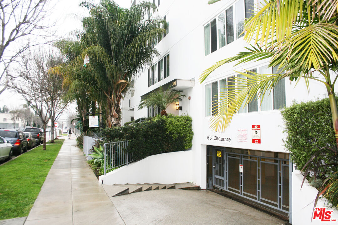 Property photo for 304 S Elm Dr, #303, Beverly Hills, CA
