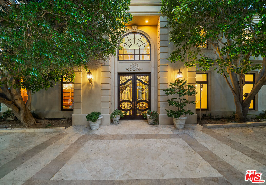 Property photo for 1700 Green Acres Dr, Beverly Hills, CA