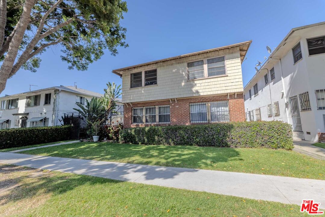 Property photo for 3821 Lockland Dr, #5, Los Angeles, CA
