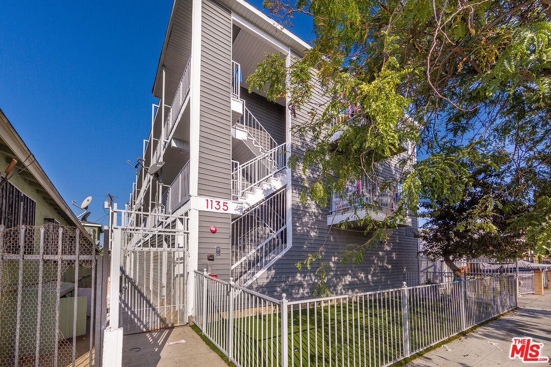 Property photo for 1135 Raymond Ave, Long Beach, CA
