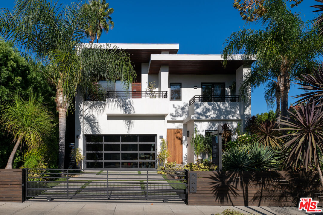 Property photo for 844 N Harper Ave, Los Angeles, CA