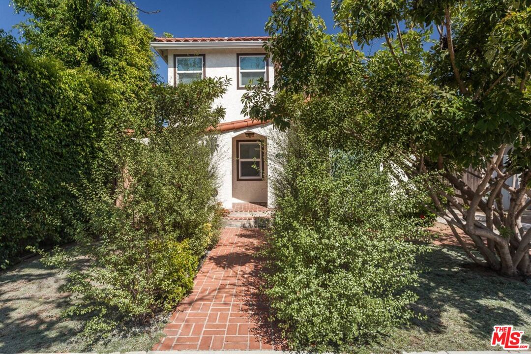 Property photo for 3226 Hutchison Ave, Los Angeles, CA