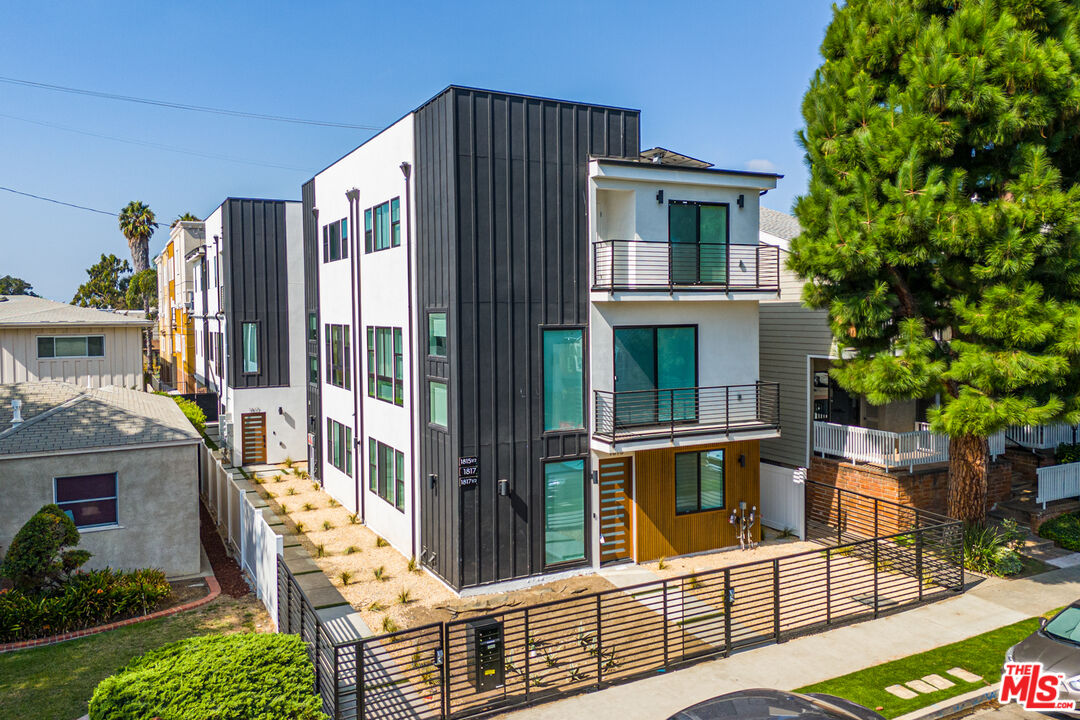 Property photo for 1815 Barry Ave, Los Angeles, CA