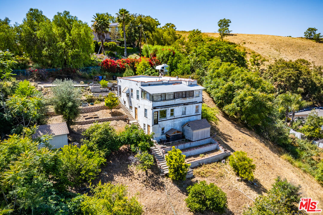 Property photo for 2818 Ashland Ave, Los Angeles, CA