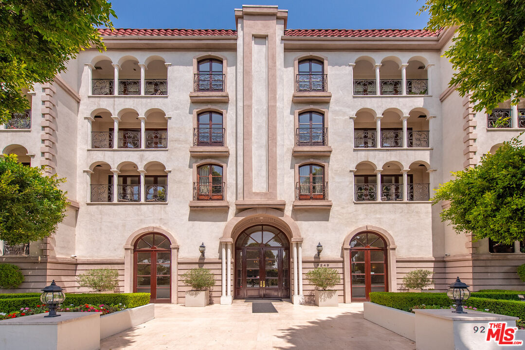 Property photo for 9249 Burton Way, #305, Beverly Hills, CA