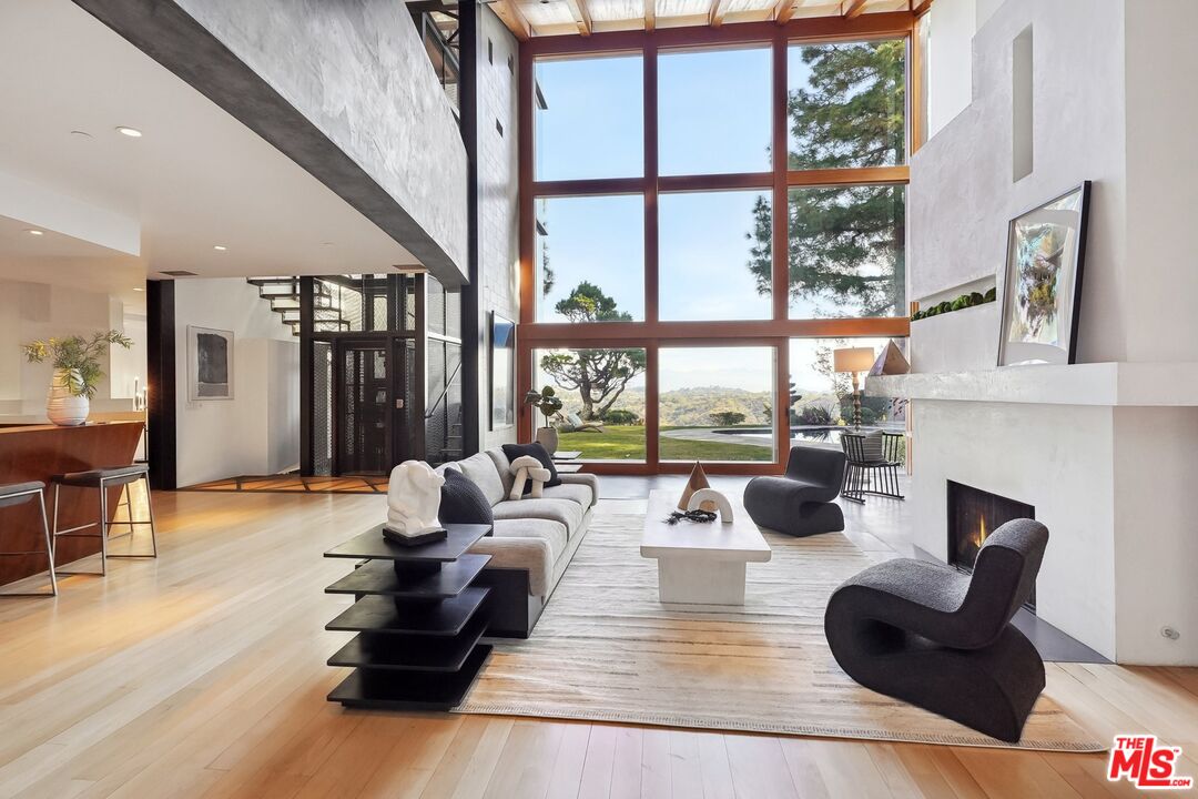 Property photo for 2238 Stradella Rd, Los Angeles, CA