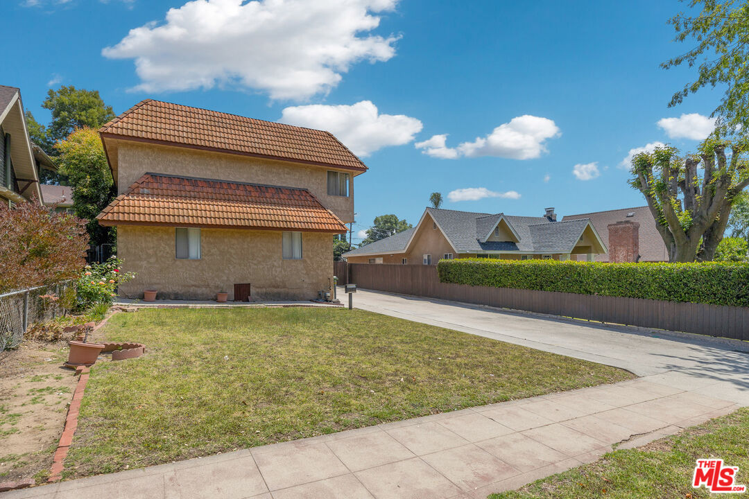 Property photo for 5234 Hermosa Ave, Los Angeles, CA