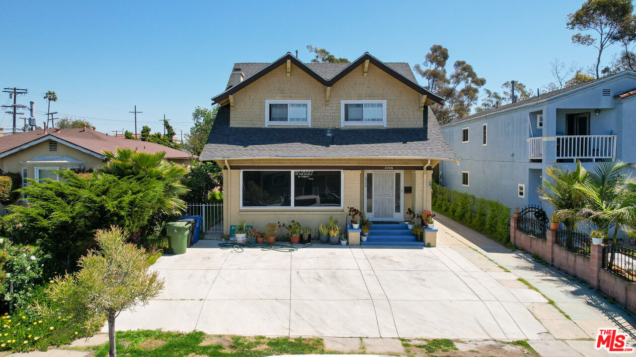 Property photo for 2308 11th Ave, Los Angeles, CA