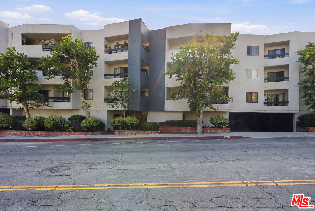 Property photo for 1037 N Vista St, #206, Los Angeles, CA