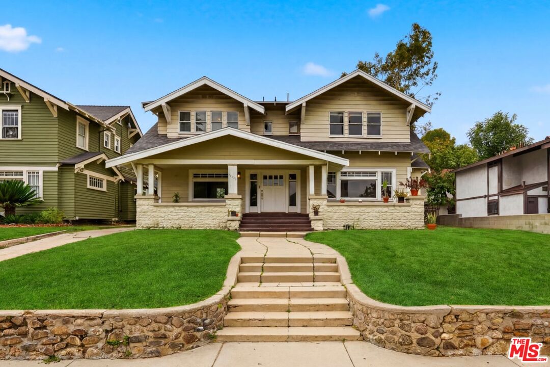 Property photo for 2017 S La Salle Ave, Los Angeles, CA