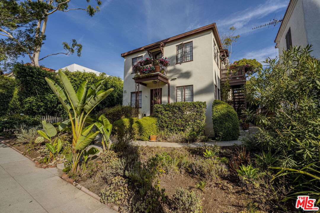 Property photo for 947 17th St, Santa Monica, CA