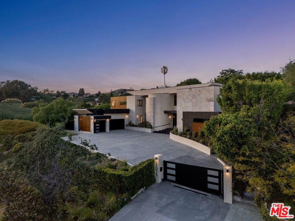 Property photo for 11075 W Sunset Blvd, Los Angeles, CA