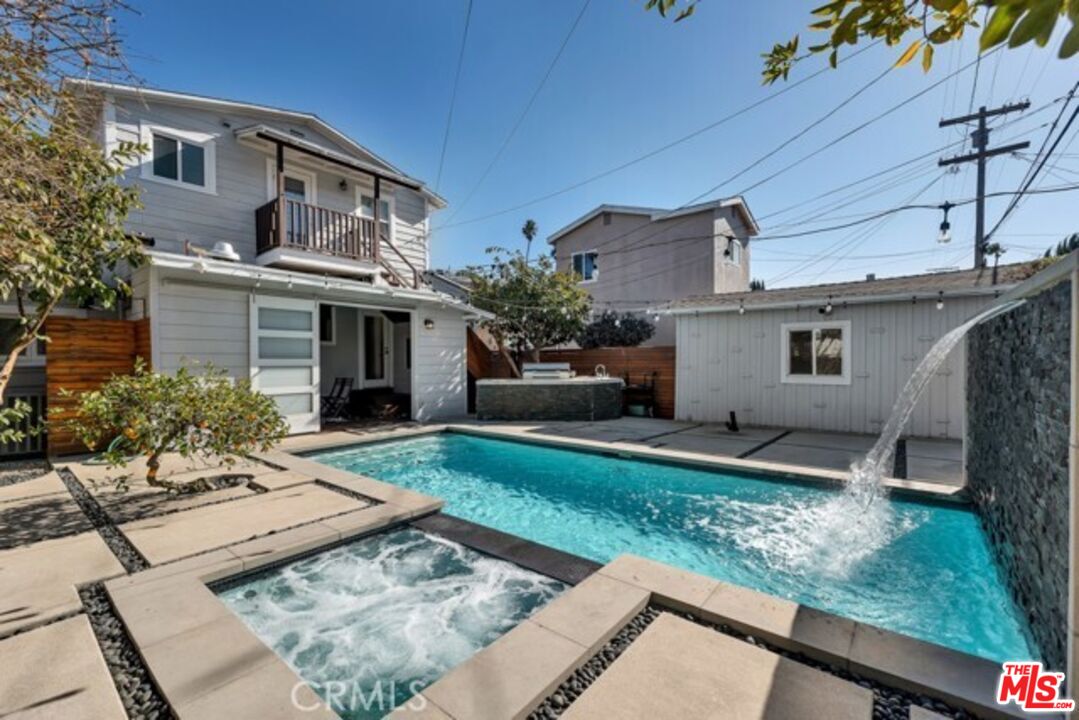 Property photo for 119 S Hobart Blvd, Los Angeles, CA