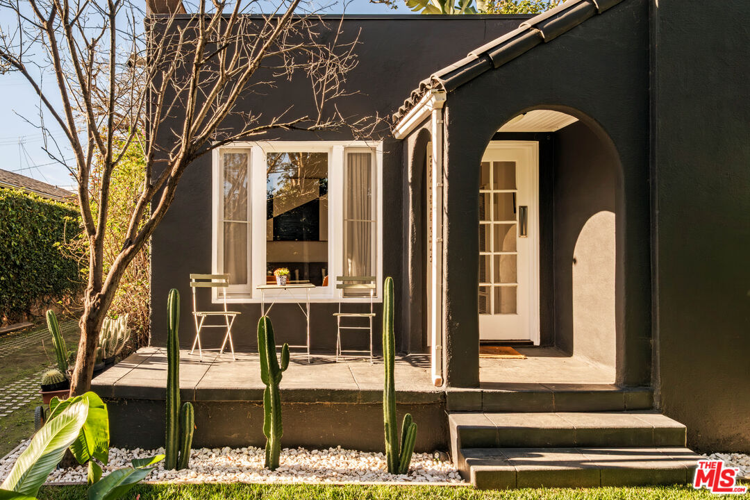 Property photo for 719 Coeur D Alene Ave, Venice, CA